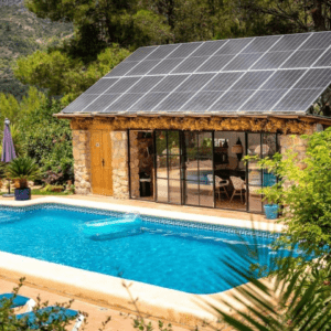 Inmueble solar con piscina temperada